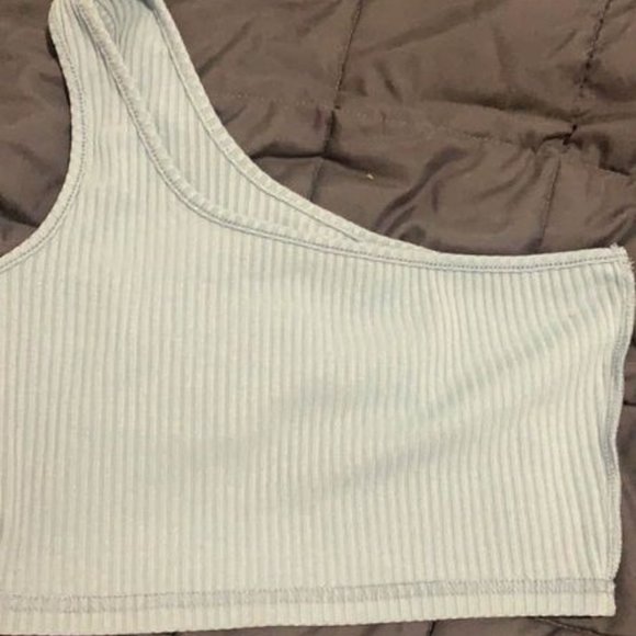 TOPS - Picture 1 of 3